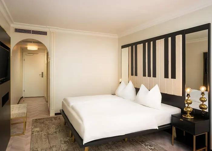 Elaya Center, Trademark By Wyndham 4* فيينا