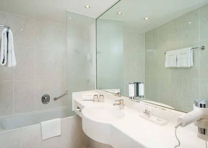 מלון Elaya Center, Trademark By Wyndham 4*