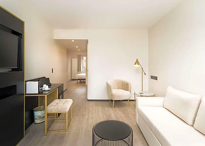 Elaya Center, Trademark By Wyndham מלון 4*