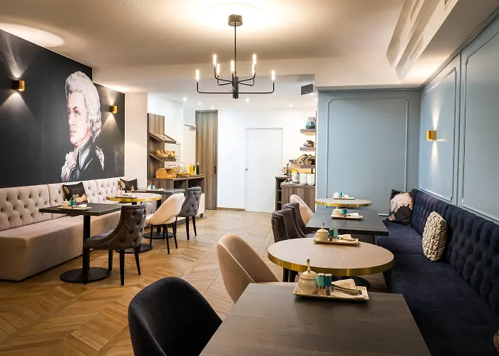 Отель Elaya Center, Trademark By Wyndham